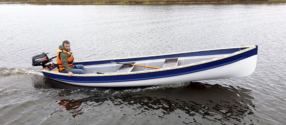 Гребная лодка RUNA 17 производства «Пеновской верфи «12 футов»
